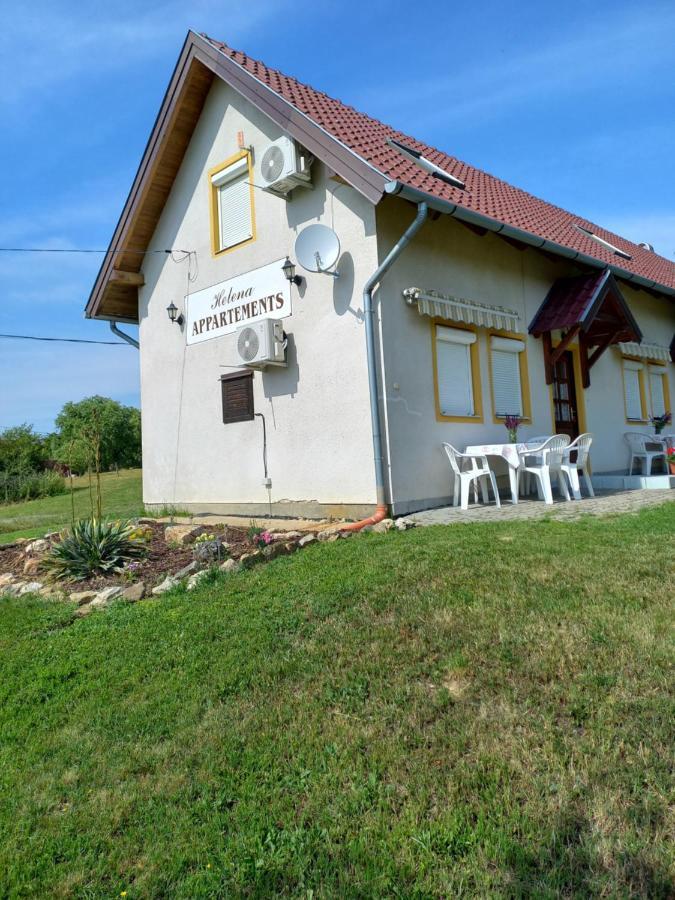 Helena Apartman Cserszegtomaj Exterior photo